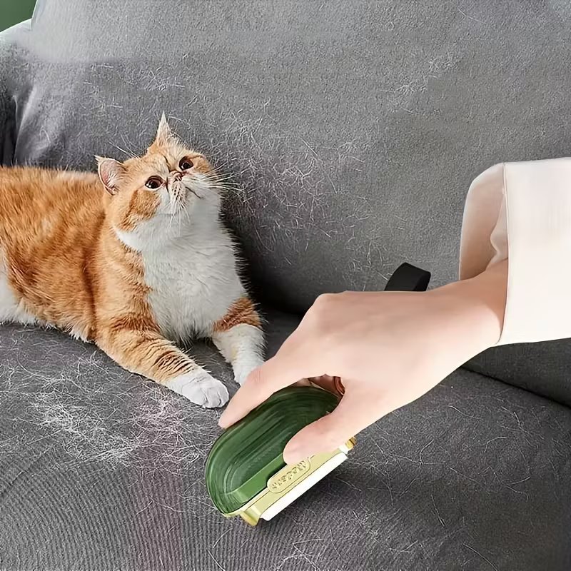 2-в-1 преносима четка за дрехи и косми – ролер за премахване на прах и животински косми, идеален за пътуване и ежедневна употреба